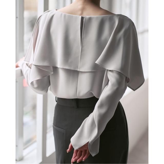 ノーブル（Noble）/《26SS先行予約》スリットケープブラウス