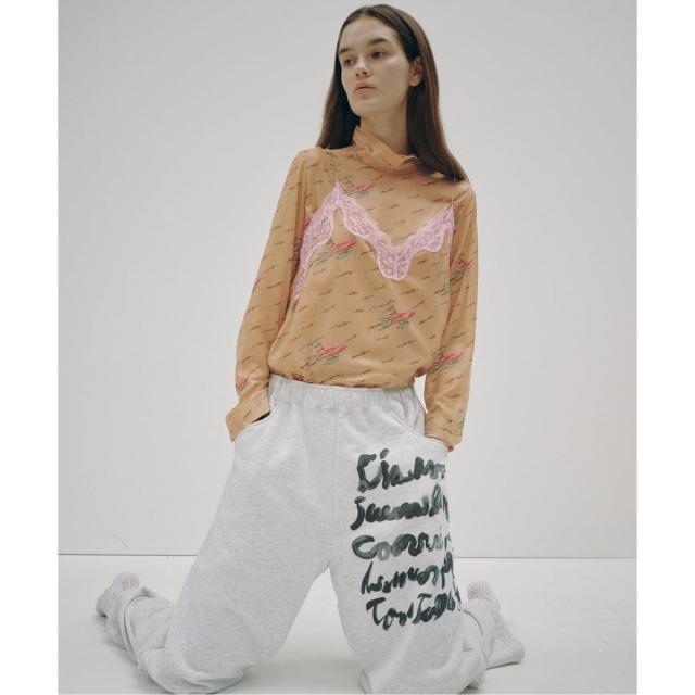 スピック＆スパン（Spick and Span）/《予約 / 一部店舗+WEB限定》Crushed Rose Turtleneck 18,975円