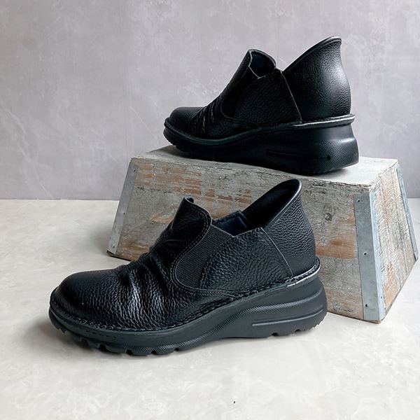 JS ハートレーベル（JS Heartlavel）/【25秋冬新作】スグ履ける！軽量レザーシャーリング サイドゴアスリッポンシューズ