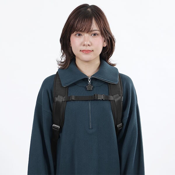 【未使用】MARY QUANT オールブラックシンプルロゴリュック L オールブラックシンプルロゴ リュックL（バックパック/リュック