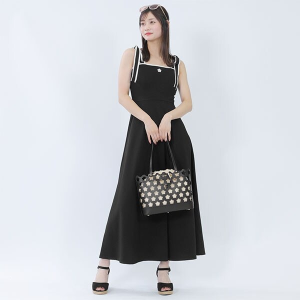 マリークワント　パンチングデイジー トート　ブラック マリークワント パンチングデイジー トート ブラック