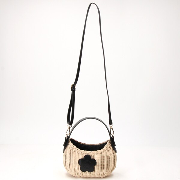 新品タグ付き！マリークワント　ラタンデイジーパッチ2WAYショルダーバッグ MARY QUANT（マリークワント）の「ラタンデイジーパッチ 2WAY