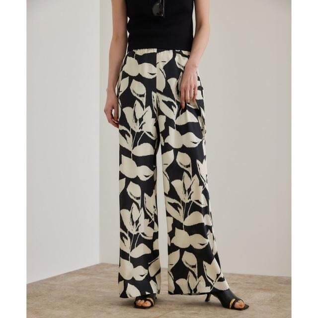 ロペ（ROPE’）/DEVEAUXジオメトリックフラワーイージーワイドパンツ