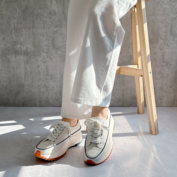 ヌーベル ヴォーグ リラックス Noubel Voug Relax 厚底トラックソール サイドゴア スニーカーブーツ （ホワイト） ヌーベル ヴォーグ リラックス Noubel Voug Relax 厚底 カジュアル