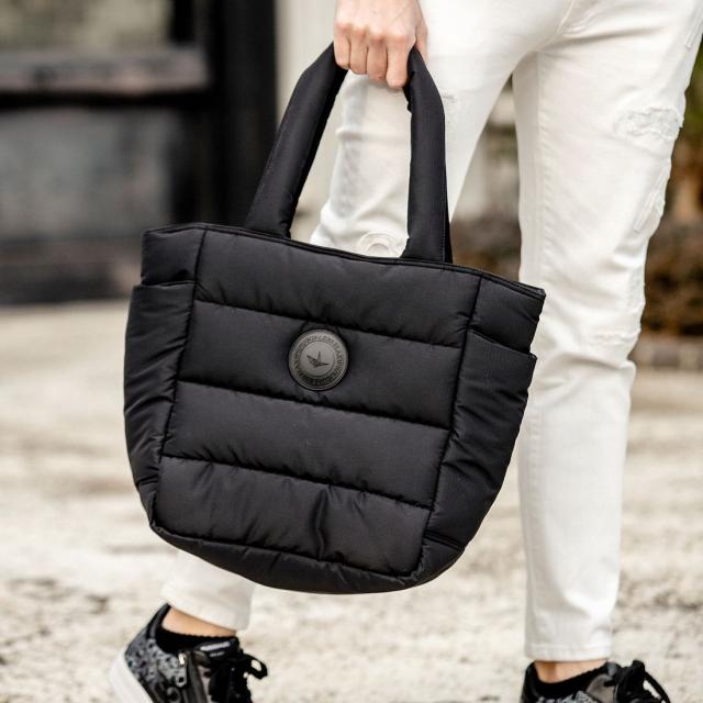 ウノピゥウノウグァーレトレ リラックス（1PIU1UGUALE3 RELAX）/1PIU1UGUALE3 RELAX(ウノピゥウノウグァーレトレ)サークルロゴトートバ…の通販は