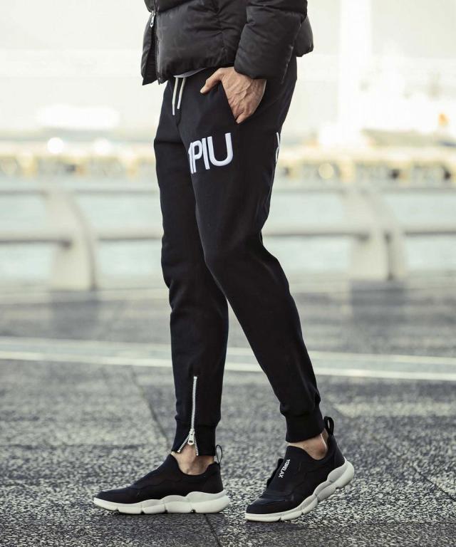 ウノピゥウノウグァーレトレ リラックス（1PIU1UGUALE3 RELAX）/刺繍