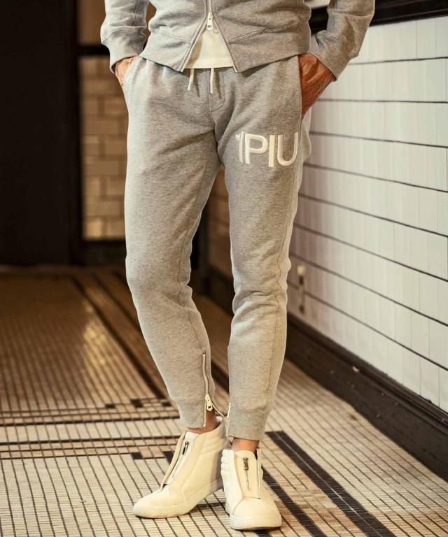 ウノピゥウノウグァーレトレ リラックス（1PIU1UGUALE3 RELAX）/刺繍