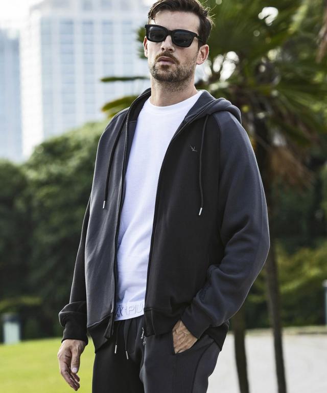 ウノピゥウノウグァーレトレ リラックス（1PIU1UGUALE3 RELAX）/1PIU1UGUALE3 RELAX クレイジーカラーフーディー