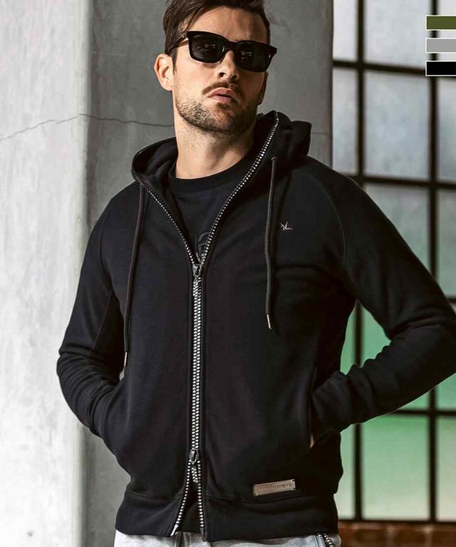 ウノピゥウノウグァーレトレ リラックス（1PIU1UGUALE3 RELAX）/1PIU1UGUALE3 RELAX シルバーロゴプレートスウェットパーカー