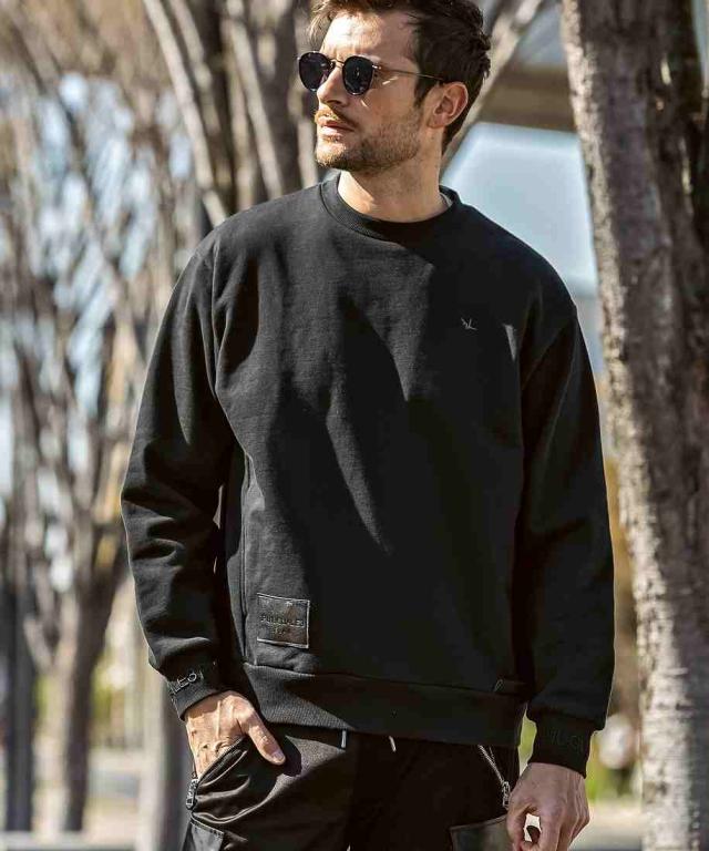 ウノピゥウノウグァーレトレ リラックス（1PIU1UGUALE3 RELAX）/1PIU1UGUALE3 RELAX レザーパッチスウェットクルーネックプルオーバー