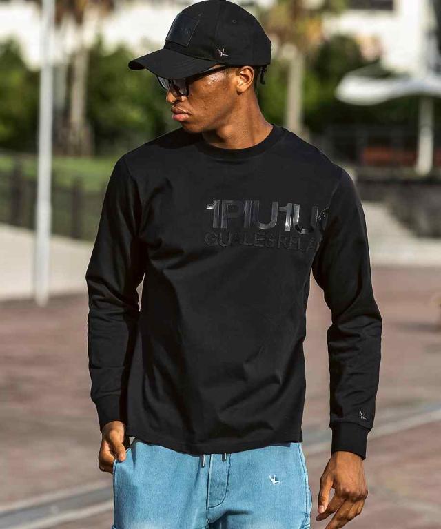 ウノピゥウノウグァーレトレ リラックス（1PIU1UGUALE3 RELAX）/1PIU1UGUALE3 RELAX スタックロゴロングTシャツ