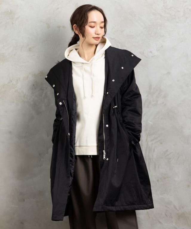 美品レオナールジャケット 黒 模様