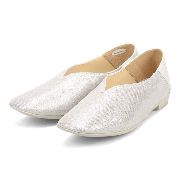 ミッシー デ ミッシー（missy des missy）/missy des missy Vカットのデザインパンプス