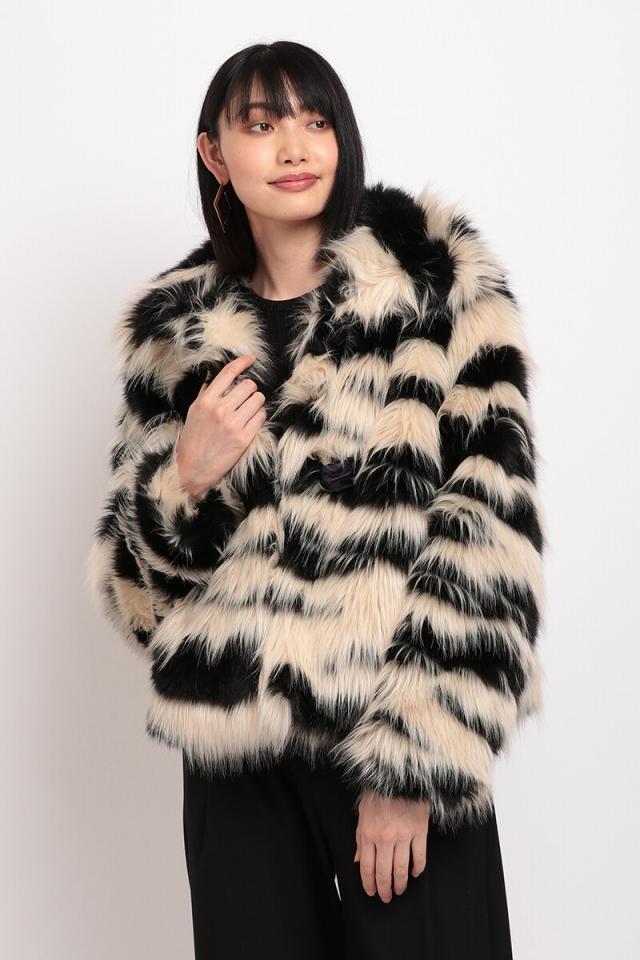 【NEW】デシグアル/アニマルプリント&マキシ刺繍入りレディースフェイクファーショートジャケット