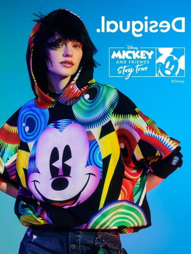 デシグアル/M． Christian Lacroix ミッキーマウスフーディの通販は 9,648円