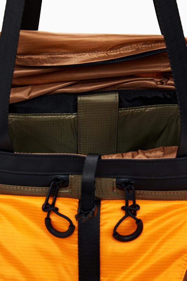 デシグアル（Desigual）/【大容量】大型ナイロントートリュックサック