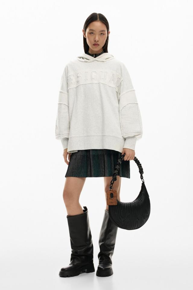 デシグアル（Desigual）/【2WAY】ウェーブキルティング 並み並み楕円面形御徒面子 歌留多入れもの付き添い人 2026SS