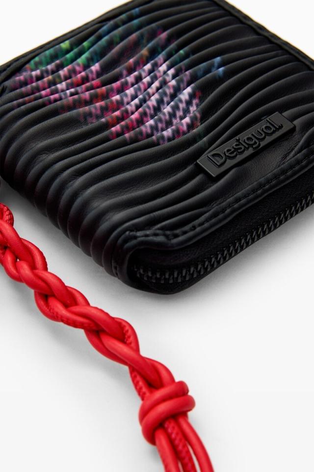 デシグアル（Desigual）/フラワーテクスチャの2つ折り財布 2026SS 新作