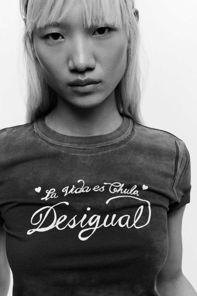 デシグアル（Desigual）/【5サイズ展開】DesigualフロッキープリントTシャツ 2026SS_4