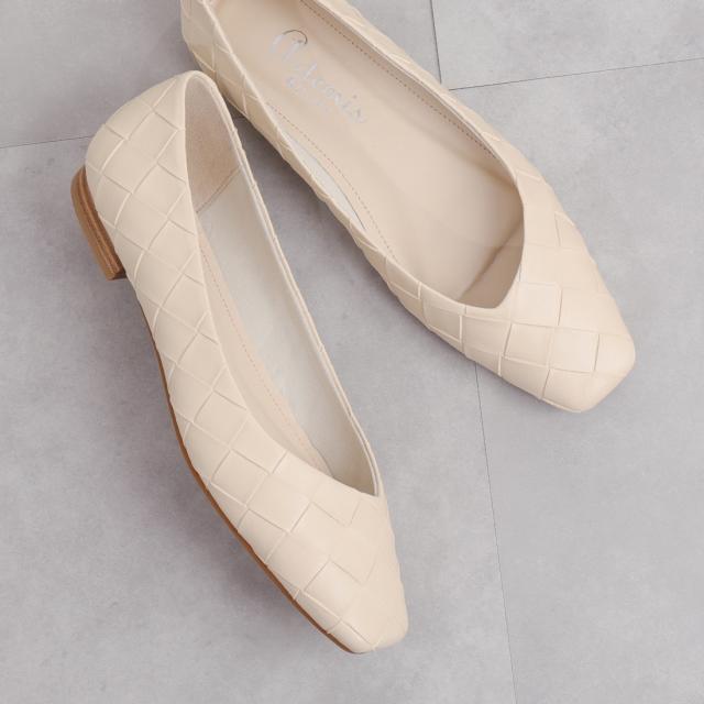 アルテミス by ダイアナ（artemis by DIANA）/イントレチャート柄型押しフラットシューズ