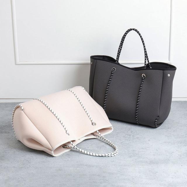 アルテミス by ダイアナ（artemis by DIANA）/大容量　ネオプレントートバッグ