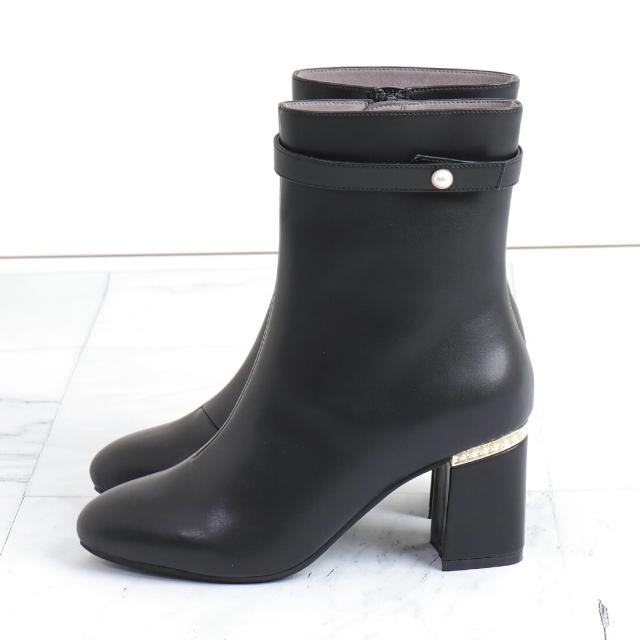 アルテミス by ダイアナ（artemis by DIANA）/2WAY　ファー付きパールヒールショートブーツ《雑誌掲載商品》