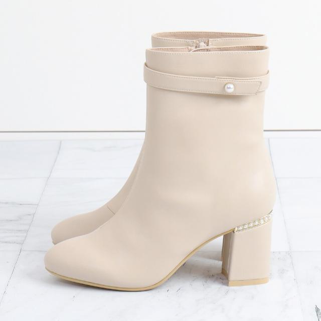 アルテミス by ダイアナ（artemis by DIANA）/2WAY　ファー付きパールヒールショートブーツ《雑誌掲載商品》