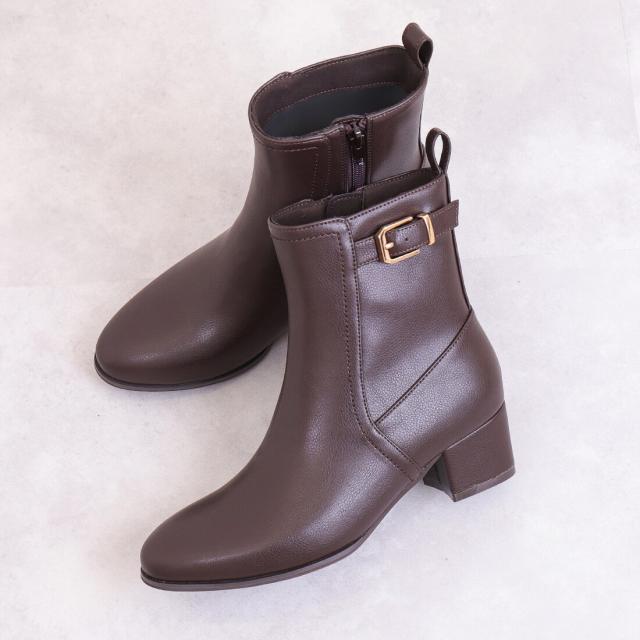 アルテミス by ダイアナ（artemis by DIANA）/ラウンドトゥ　ベルトデザインショートブーツ