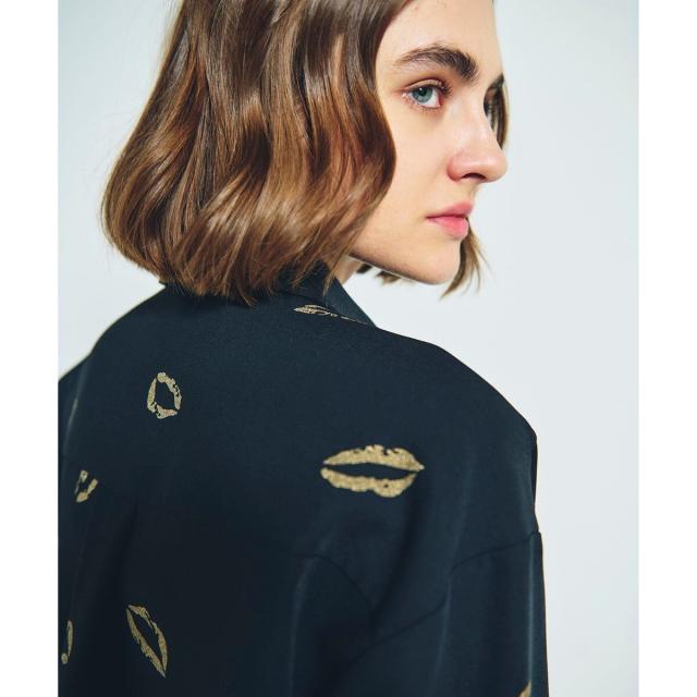 グレースコンチネンタル シャツ ブラック リップ柄 グレース