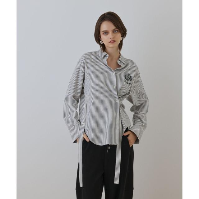 グレースコンチネンタル（GRACE CONTINENTAL）/エンブレム刺繍シャツ