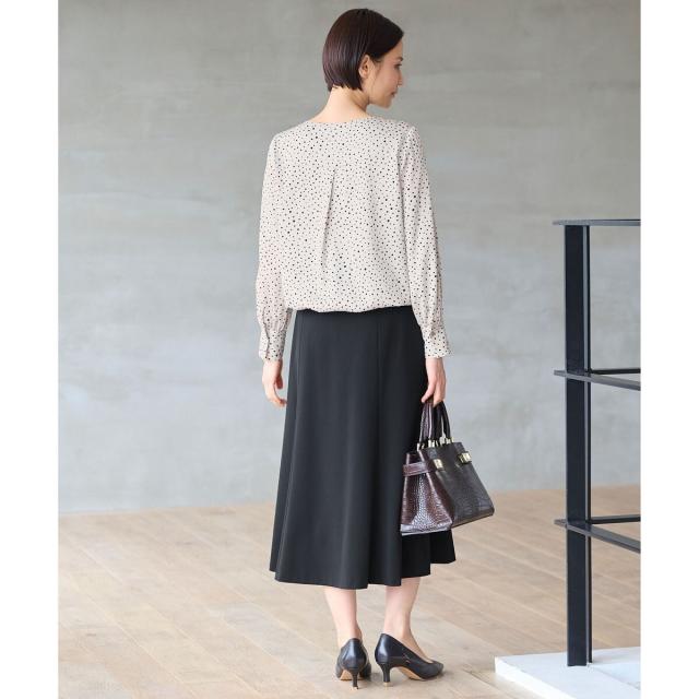 自由区（JIYU−KU）/【洗える】TOROクルーネック ブラウスの通販はau