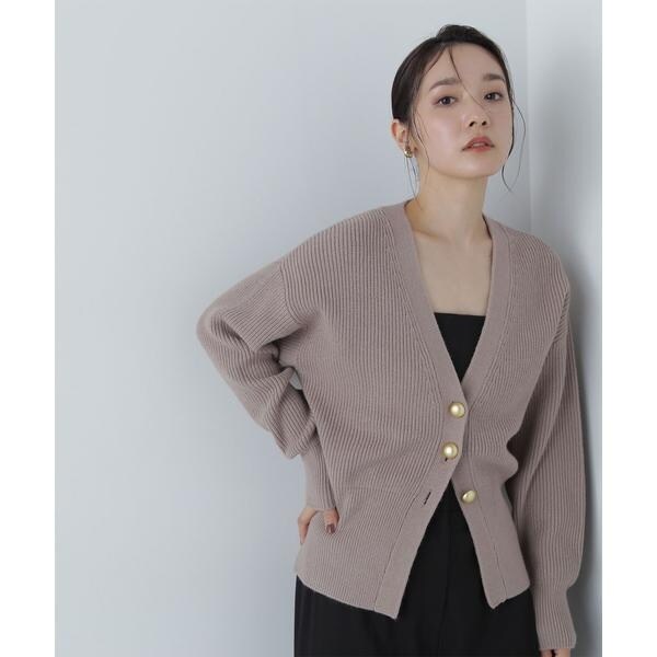 ナチュラルビューティーベーシック（NATURAL BEAUTY BASIC）/ゴールドボタンフォルムニットカーディガン　24AWの通販は 5,597円