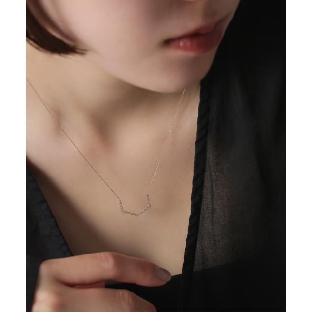 Lilasリラ　スターダイヤモンドネックレス　18K イエローゴールド星モチーフ Lilasリラ スターダイヤモンドネックレス 18K イエローゴールド