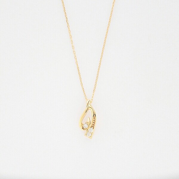 エステール（ESTELLE）/K10 イエローゴールド ダイヤモンド ネックレス