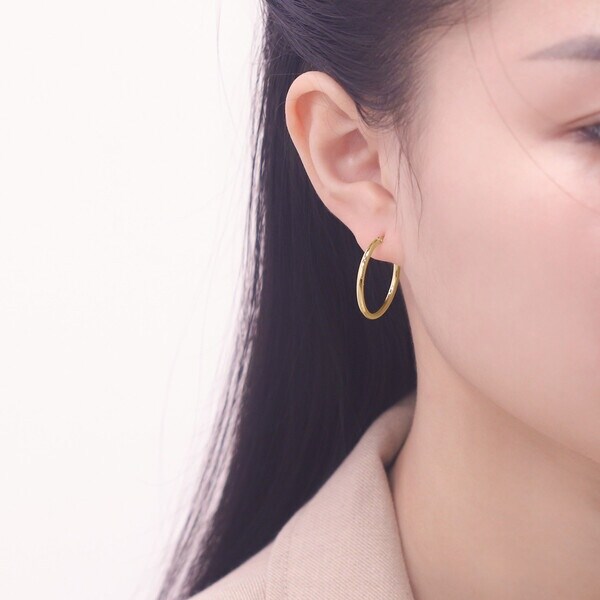 エステール（ESTELLE）/K10 イエローゴールド フープ ピアス | ヤマダ