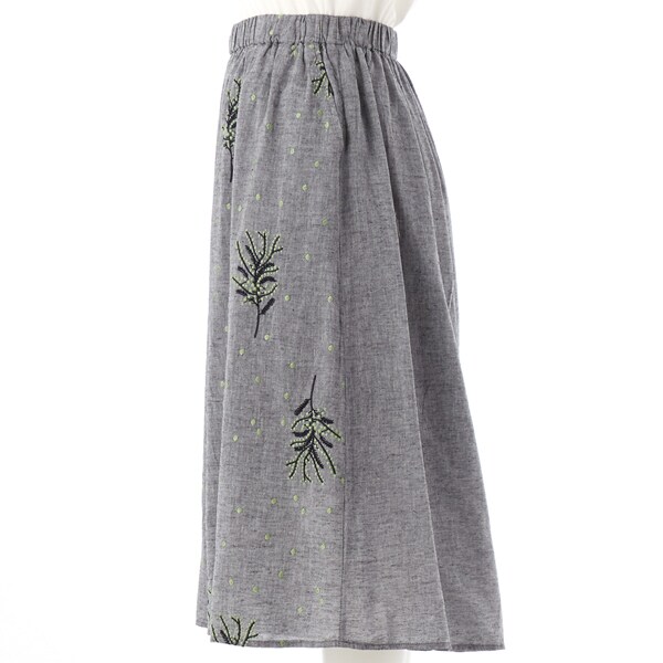 スーパーハッカフィーユ（super hakka feuille）/[15〜 19号 ]先染めシャンブレー ミモザ&ドット刺繍ギャザーフレアパンツ(裏地付き) スーパーハッカフィーユ（super hakka feuille）/[15〜 19号 ]先染め