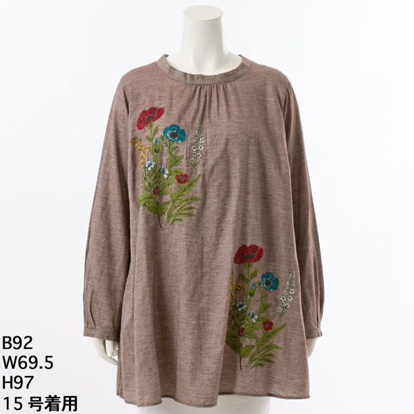 スーパーハッカフィーユ（super hakka feuille）/[15〜19号]コットンビエラ先染めシャンブレービッグポピーブーケ刺繍チュニックブラウス