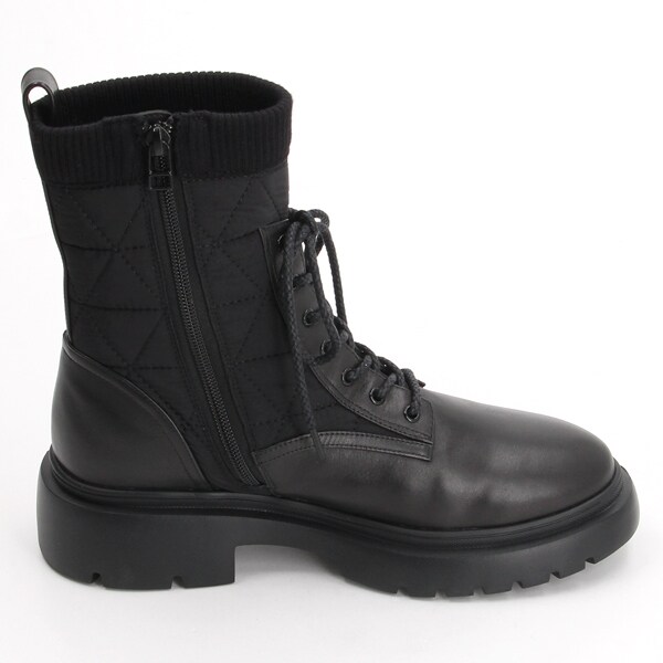 ジル スチュアート（JILL STUART）/レースアップキルティングショート