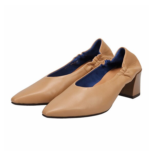 マドラス（madras）/深めカットの柔らかプチスクエアパンプス