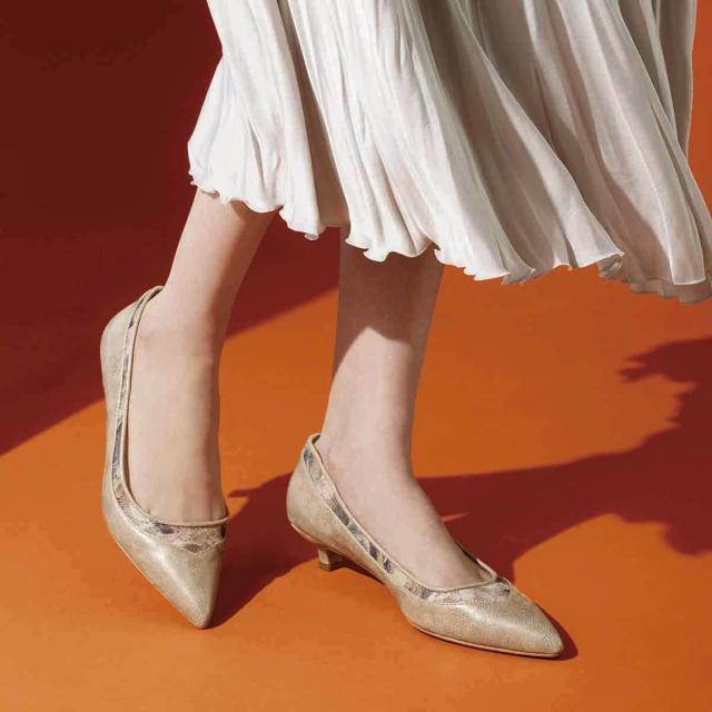 マドラス モデロ（madras MODELLO）/モデロ MODELLO ポインテッドトゥ・チュールパンプス