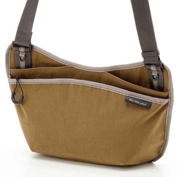 ザ キューブ オブ エフ（the cube of ef）/【ザ キューブ オブ エフ】バッチ　ショルダーバッグ