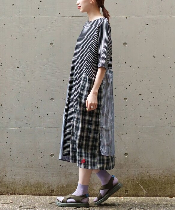 アズノゥアズドゥバズ（as know as de base）/ギャザシャカワンピ アズノゥアズドゥバズ（as know as de base）/線の集まりワンピースの