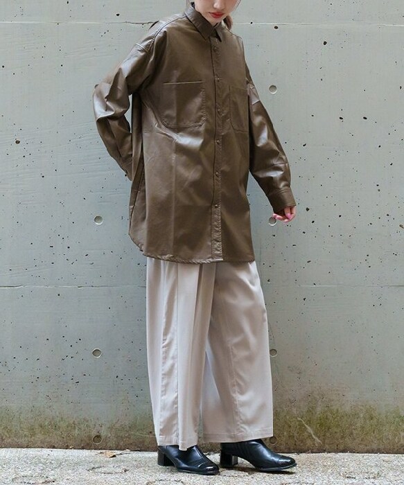 アズノゥアズドゥバズ（as know as de base）/実は便利な合皮のSHの