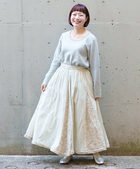 アズノゥアズオオラカ（AS KNOW AS olaca）/【大きいサイズ】コード刺繍とギャザＳＫ