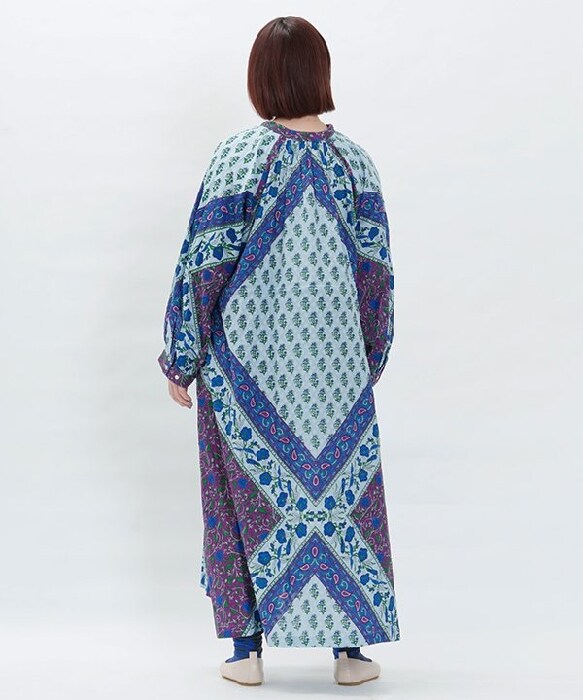 【新品】 アズノウアズオオラカ 刺繍オンデニムワンピース ゆったり 大きいサイズ 新品】 アズノウアズオオラカ 刺繍オンデニムワンピース