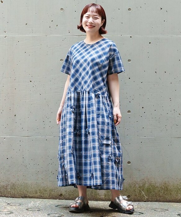 アズノゥアズオオラカ（AS KNOW AS olaca）/【大きいサイズ】チェックに咲いたよＯＰ