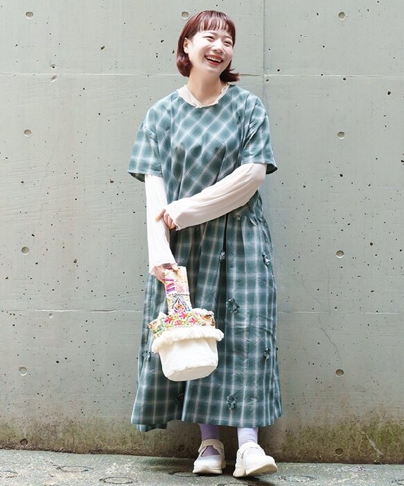 アリス様✨️アズノゥアズ オオラカチェックに咲いたよOP グリーン 1サイズ アズノゥアズオオラカ（AS KNOW AS olaca）/【大きいサイズ】チェック