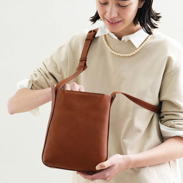 ゲンテン（genten）/ミネルヴァ  縦長ショルダーバッグ 30,745円