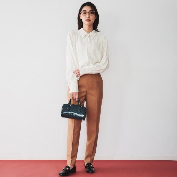 アンタイトル（UNTITLED）/【洗えるスエードベロアライク】サテンギャザーブラウス アンタイトル（UNTITLED）/【洗えるスエードベロアライク】サテン