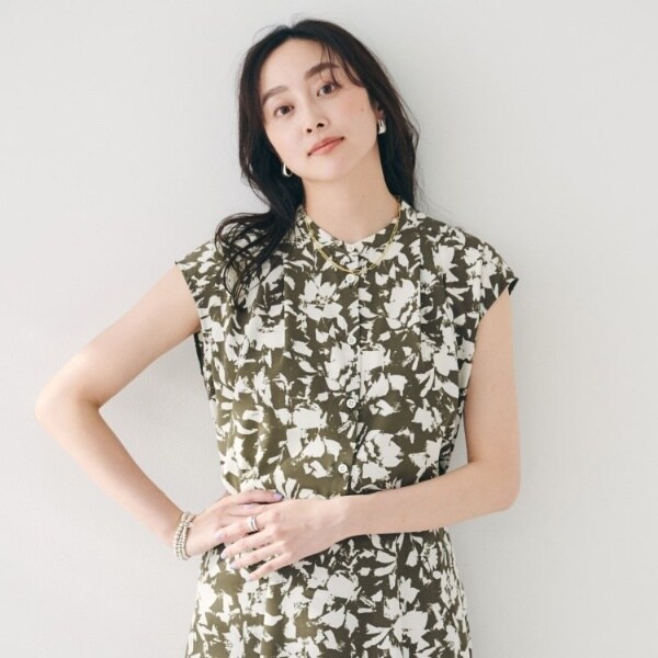 アンタイトル（UNTITLED）/【セットアップ可洗える】モザイクフラワー柄ブラウス